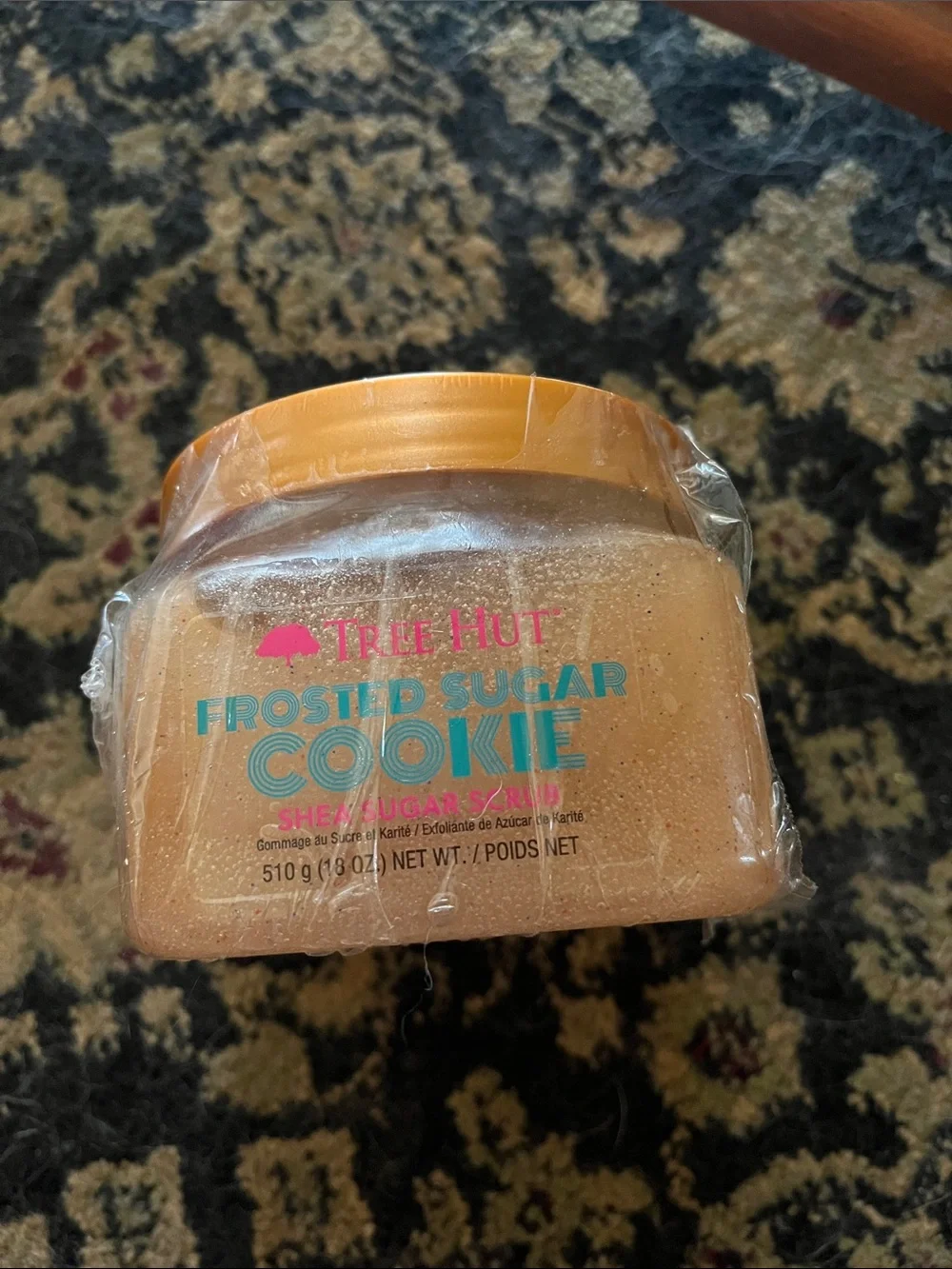 tentree Frosted Sugar Cookie Shea Scrub - Pink and Orange